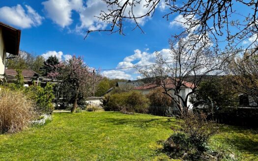 Gablitz – charmantes, 60iger Jahre Wohnhaus mit zwei Wohneinheiten und schönem, idyllischen Garten