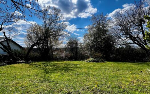 Gablitz – charmantes, 60iger Jahre Wohnhaus mit zwei Wohneinheiten und schönem, idyllischen Garten