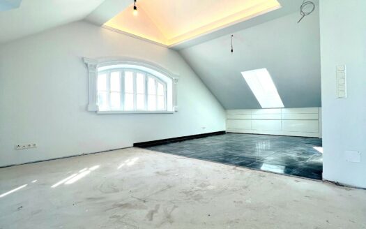 TRADITION trifft MODERNE – repräsentatives Dachgeschoss Penthouse im Zentrum Bad Vöslau