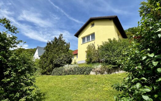 Purkersdorf / Zentrumsnähe – Wohnhaus mit zwei Wohneinheiten & viel Potential