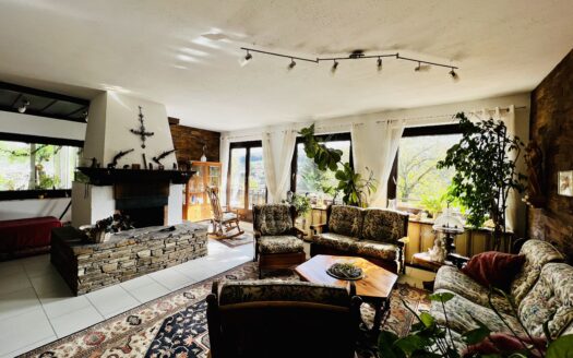 Gediegenes Einfamilienhaus in schönster Gablitz Süd-Ruhelage mit Wohnrecht